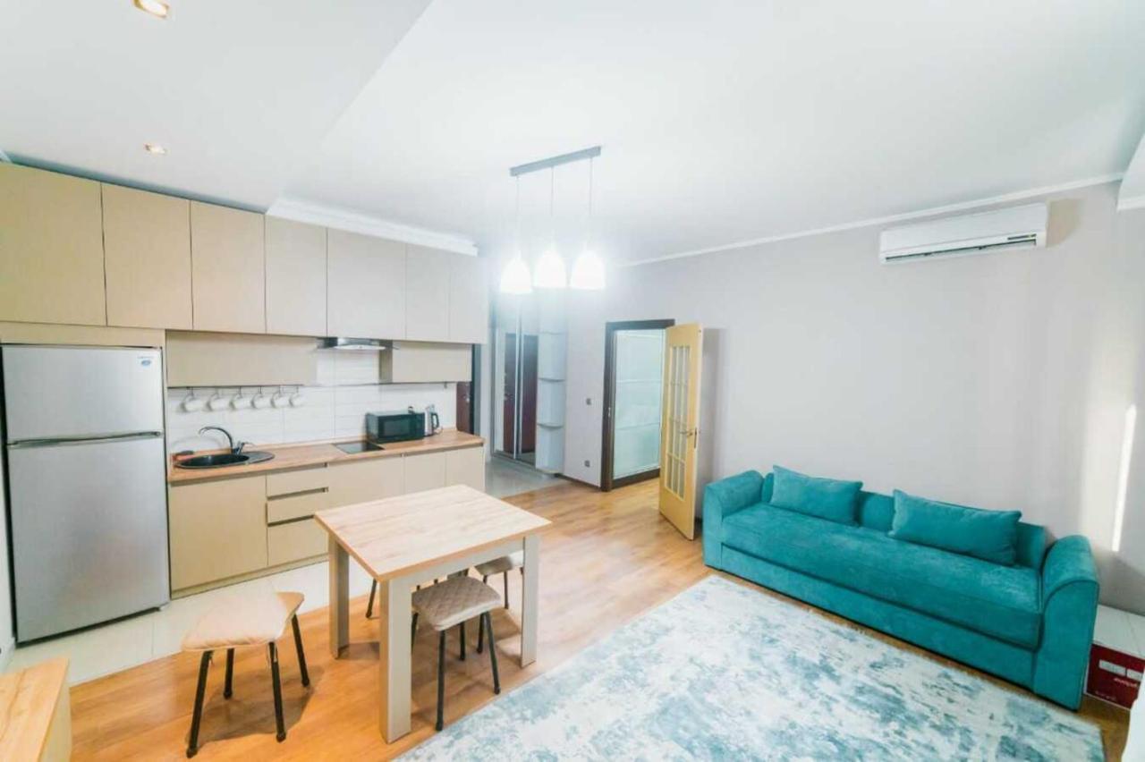 Ferienwohnung Manica Mega Towers Almaty Exterior foto