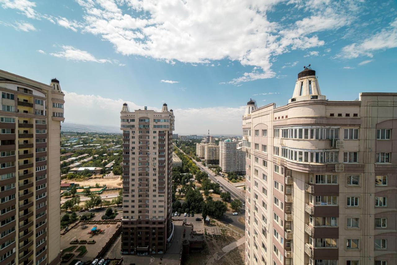 Ferienwohnung Manica Mega Towers Almaty Exterior foto